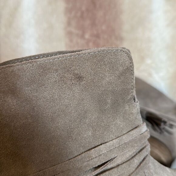 Splendid x Anthro 6 TanโGenuine Leather Suede Tasseled Pull on Ankle Booties - Picture 14 of 14